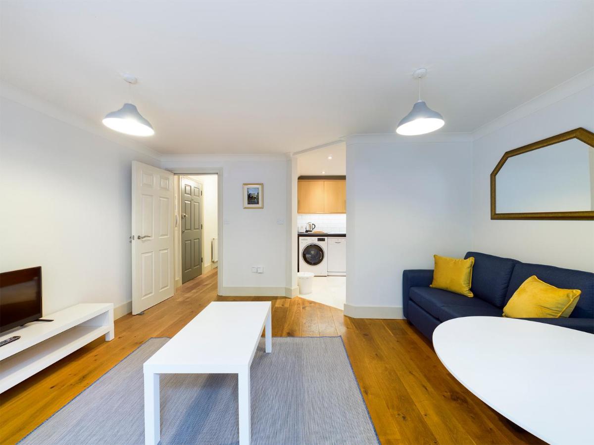 Redhill Town Centre Apartment By Livingo Exterior foto