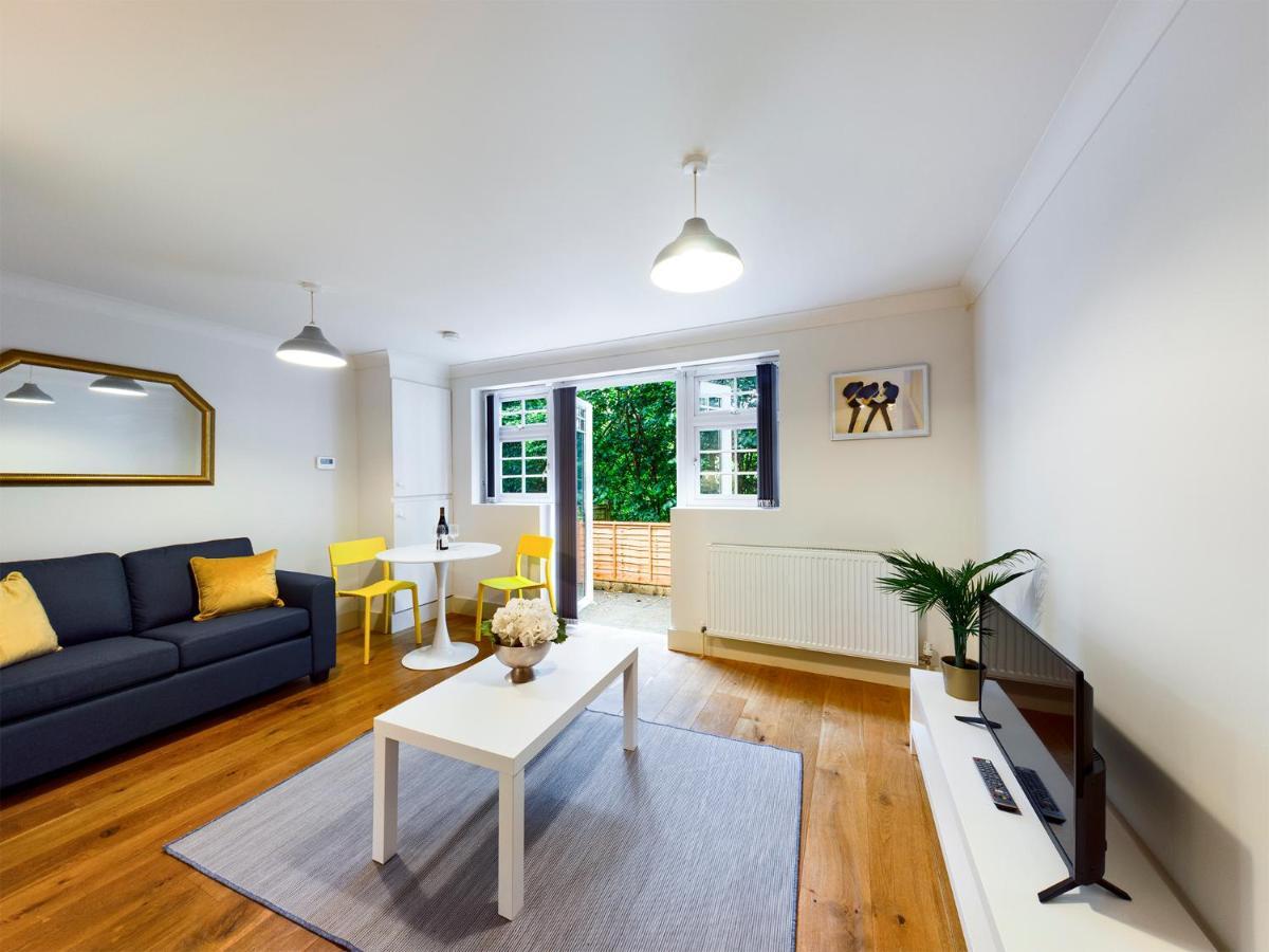 Redhill Town Centre Apartment By Livingo Exterior foto
